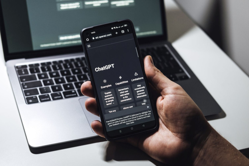 ich-der-cyborg_irissca_adobestock_553228113