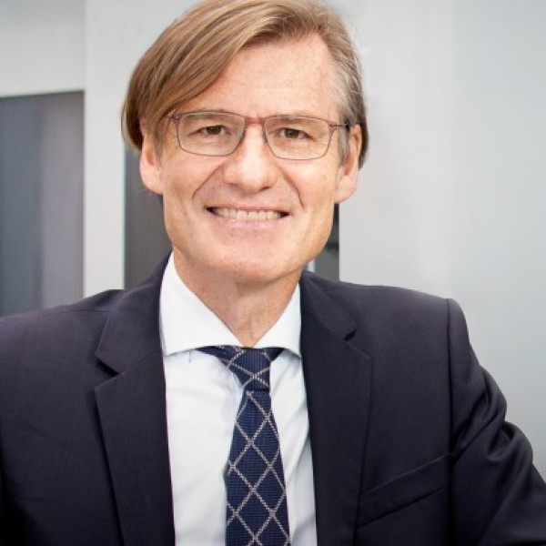 metternich_joachim-2_415x415