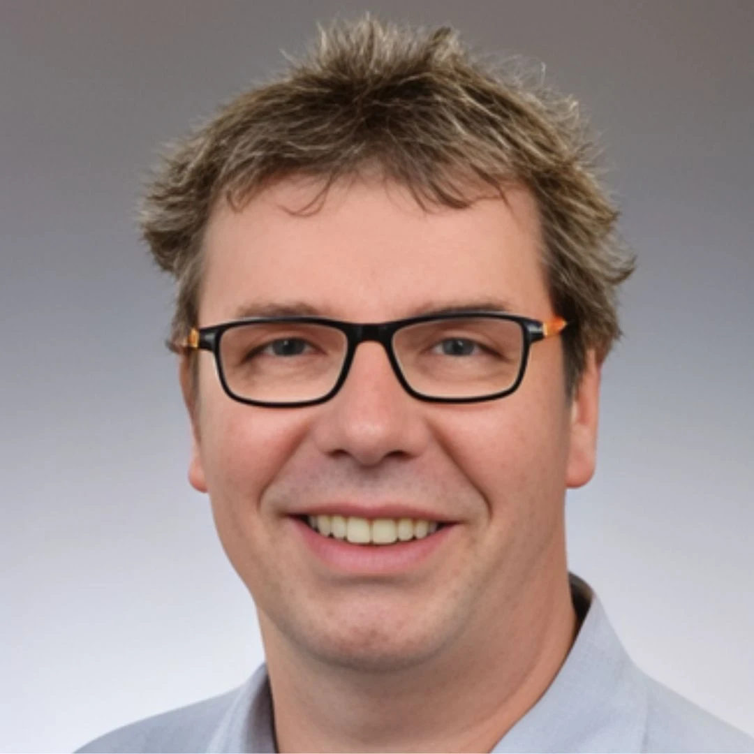 dieter-holstein-1400x